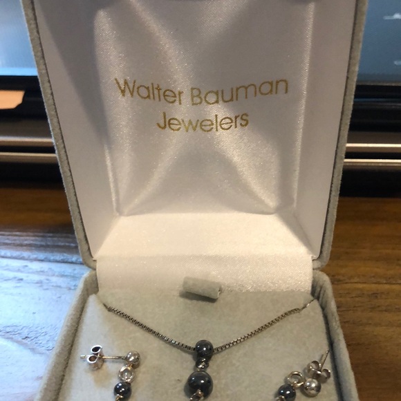 Necklace and earrings set - Picture 2 of 9